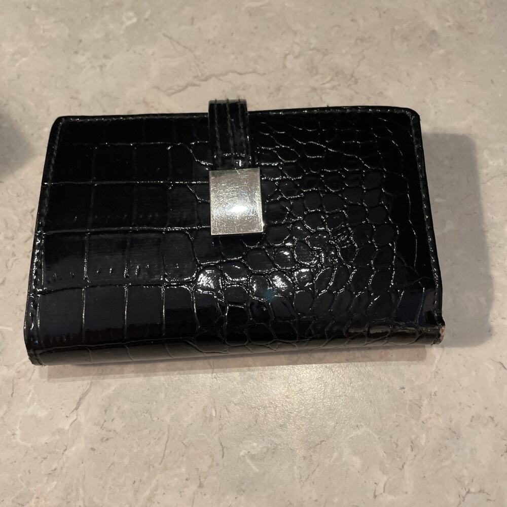 Hato Hasi Small Compact Bifold Wallet (Black) Vegan Faux Leather 5.5x3.5”